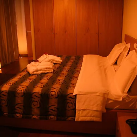 Rural Alves - Braga - Casa Alves De Torneiros 4*