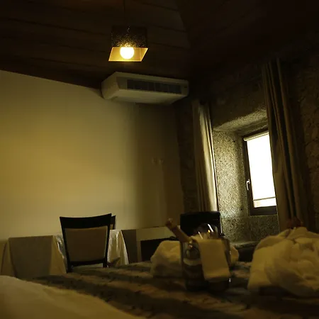 Rural Alves - Braga - Casa Alves De Torneiros 4*